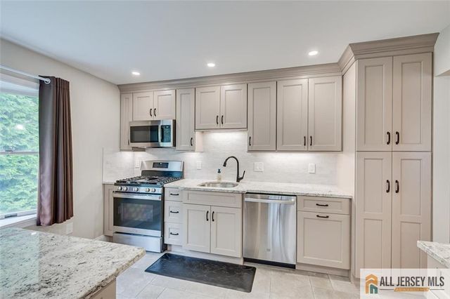 6 Paul Avenue, South Brunswick, NJ 08824
