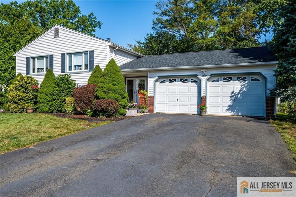 6 Paul Avenue, South Brunswick, NJ 08824