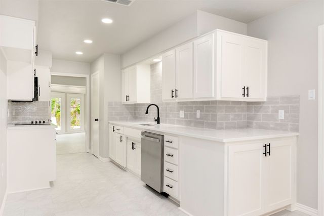 2958 Wentwood Drive, Grapevine, TX 76051