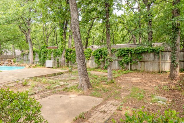 2958 Wentwood Drive, Grapevine, TX 76051