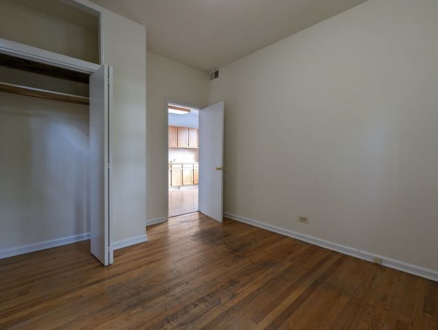 3145 W Medill Avenue 1, Chicago, IL 60647