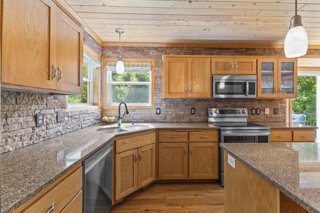 11422 53rd Court NE, Albertville, MN 55301