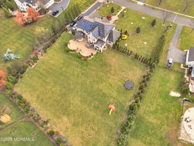 7 Equinox Lane, Freehold, NJ 07728