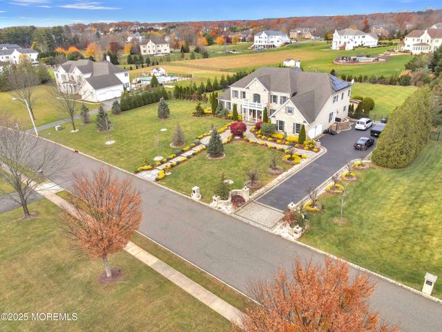 7 Equinox Lane, Freehold, NJ 07728
