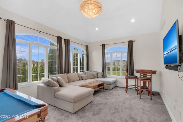 7 Equinox Lane, Freehold, NJ 07728