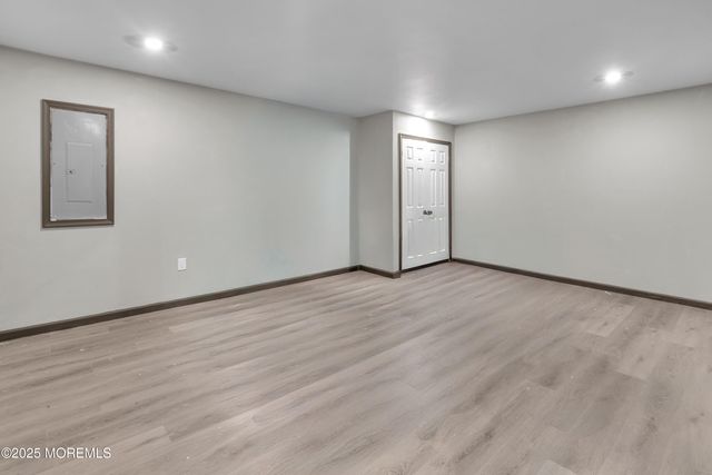 7 Equinox Lane, Freehold, NJ 07728