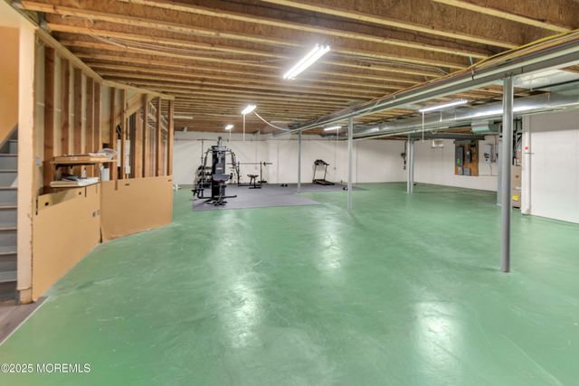 7 Equinox Lane, Freehold, NJ 07728