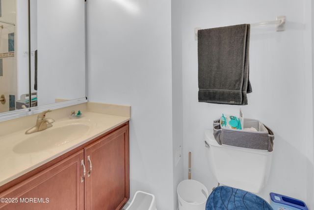 7 Equinox Lane, Freehold, NJ 07728