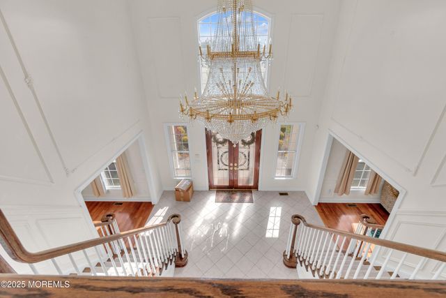 7 Equinox Lane, Freehold, NJ 07728