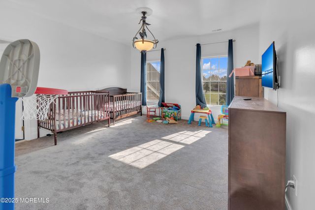 7 Equinox Lane, Freehold, NJ 07728