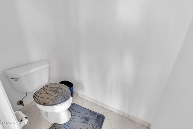 7 Equinox Lane, Freehold, NJ 07728