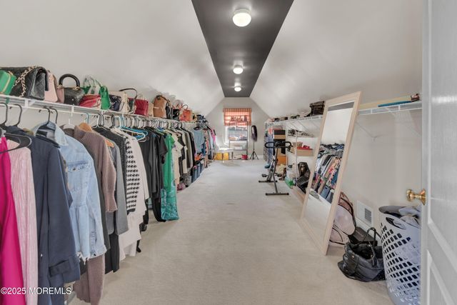 7 Equinox Lane, Freehold, NJ 07728