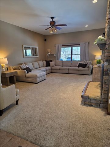 2720 Orchard Ct, Murrysville, PA 15668