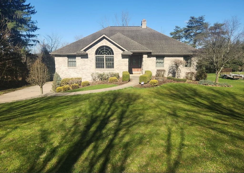 2720 Orchard Ct, Murrysville, PA 15668