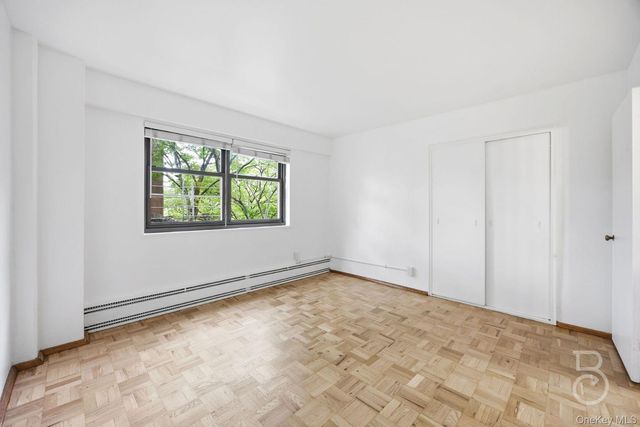 33-52 Crescent Street 4C, Astoria, NY 11106