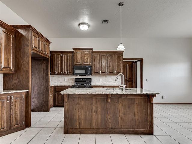 625 Allison Lane, Moore, OK 73160