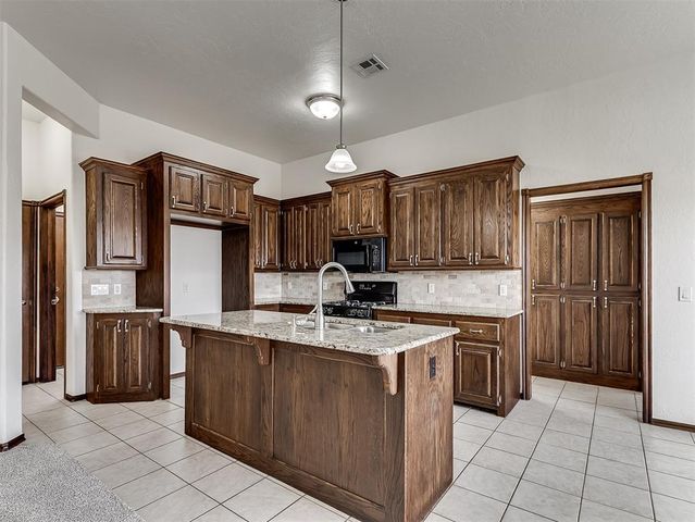 625 Allison Lane, Moore, OK 73160