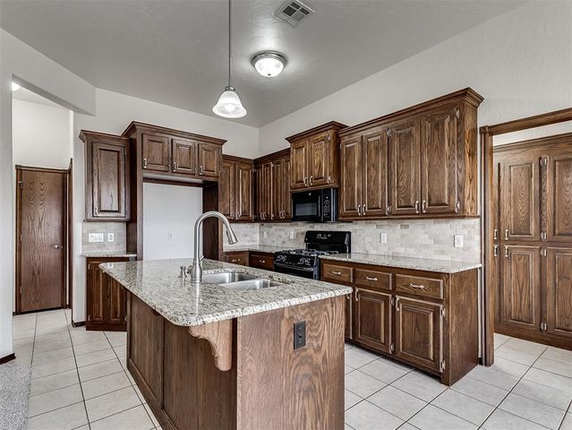 625 Allison Lane, Moore, OK 73160