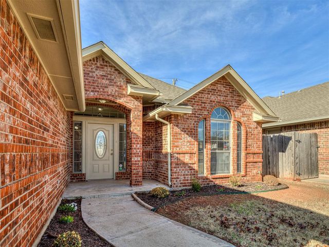 625 Allison Lane, Moore, OK 73160