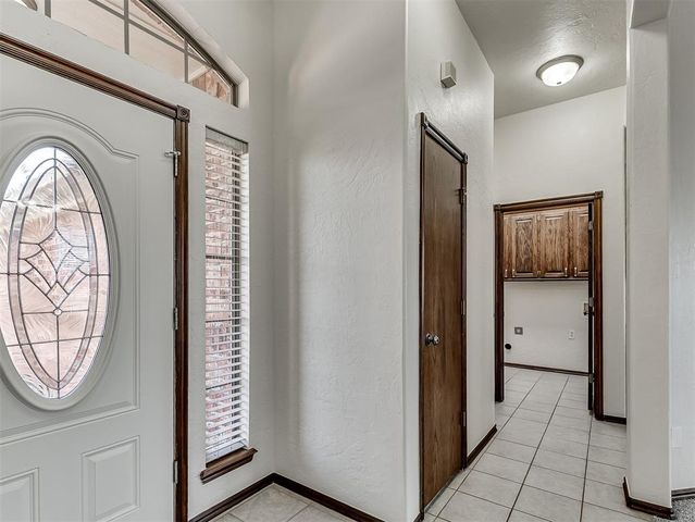 625 Allison Lane, Moore, OK 73160