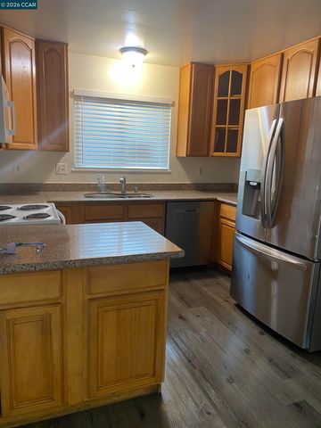 4350 Palo Verde Dr, Pittsburg, CA 94565