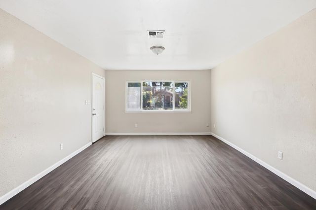 378 S Coolidge Ave, Stockton, CA 95215