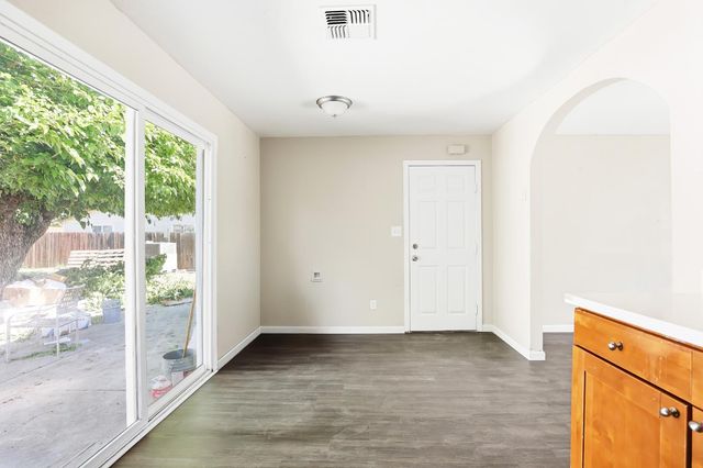 378 S Coolidge Ave, Stockton, CA 95215