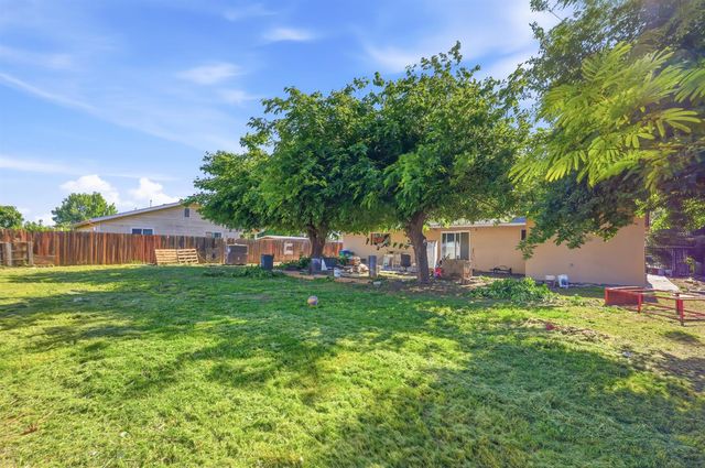 378 S Coolidge Ave, Stockton, CA 95215