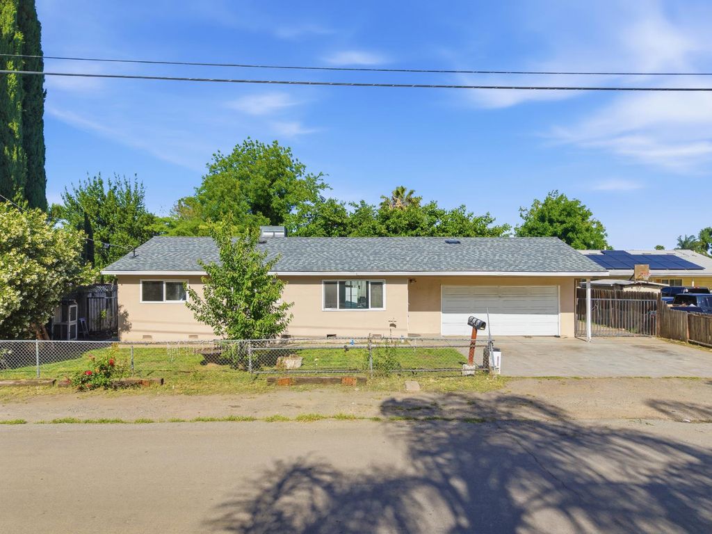 378 S Coolidge Ave, Stockton, CA 95215