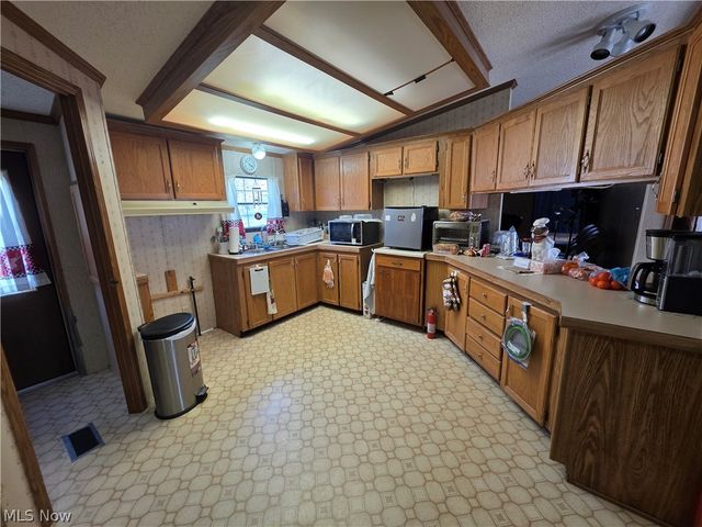 3700 Liberty Avenue, Hubbard, OH 44425