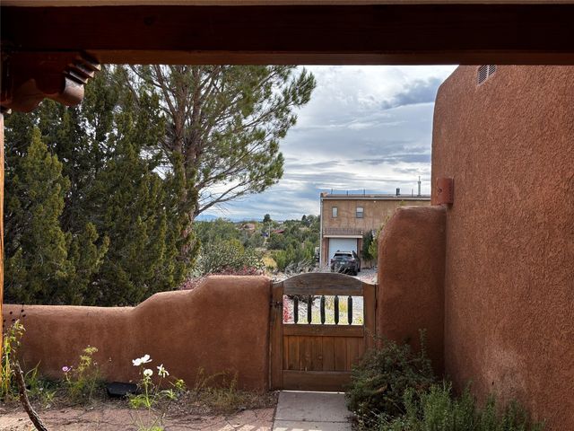 6537 Horseshoe Drive, Cochiti Lake, NM 87083