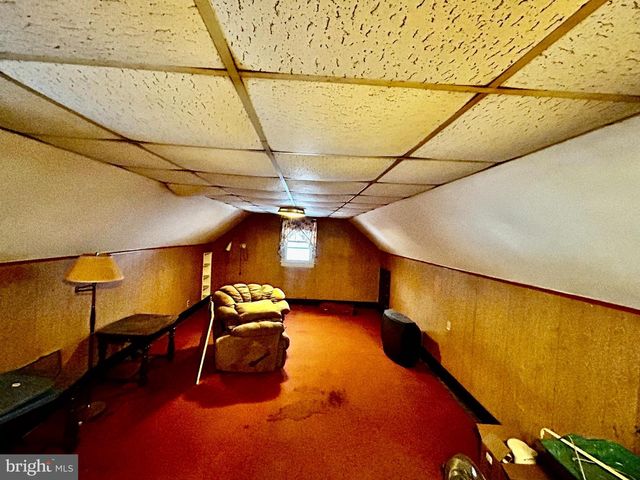 215 DEPTFORD RD, Glassboro, NJ 08028