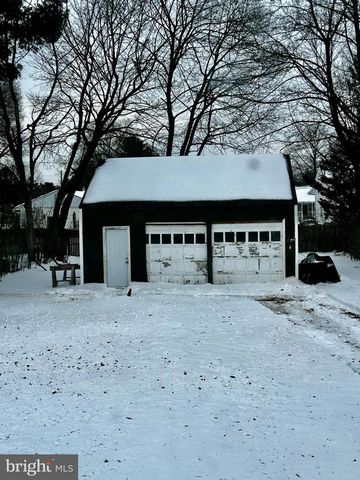 215 DEPTFORD RD, Glassboro, NJ 08028