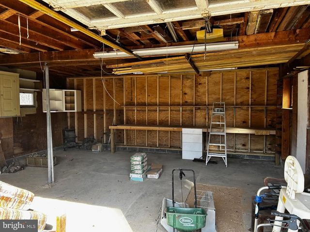 215 DEPTFORD RD, Glassboro, NJ 08028