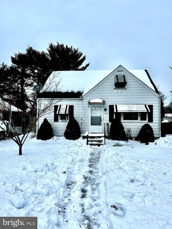 215 DEPTFORD RD, Glassboro, NJ 08028