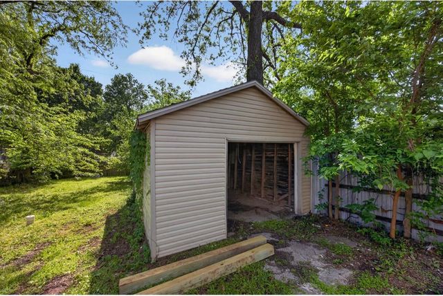 1510 N Grant Avenue, Springfield, MO 65803