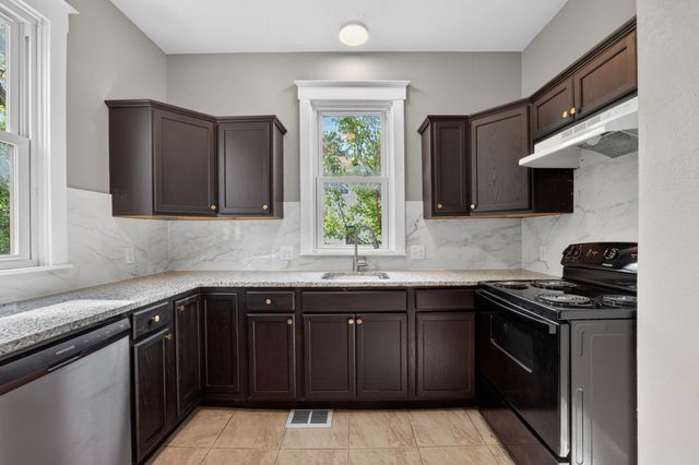 1510 N Grant Avenue, Springfield, MO 65803