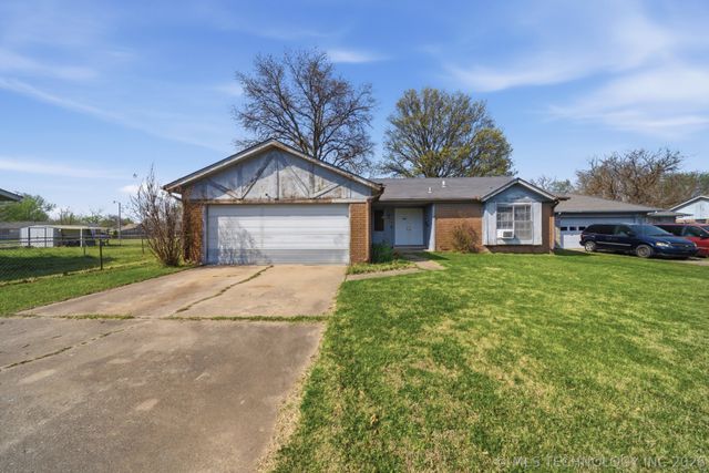 8935 E 49th Street, Tulsa, OK 74145