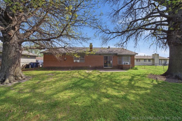 8935 E 49th Street, Tulsa, OK 74145