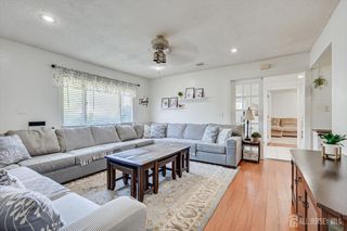 15 Markham Road, Edison, NJ 08817