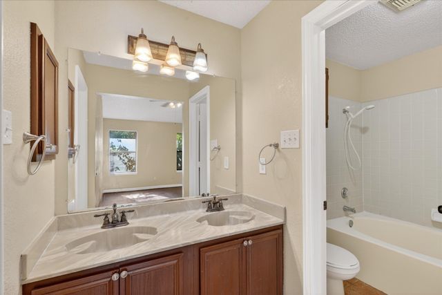 210 Cutting Horse Lane, Keller, TX 76248