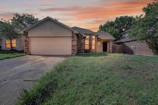 210 Cutting Horse Lane, Keller, TX 76248