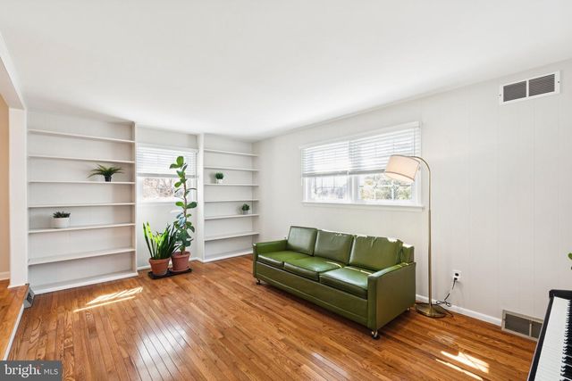 5160 GARFIELD AVE, Pennsauken, NJ 08109