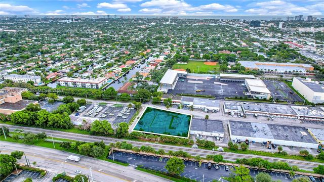 5299 NE 12th Avenue, Oakland Park, FL 33334