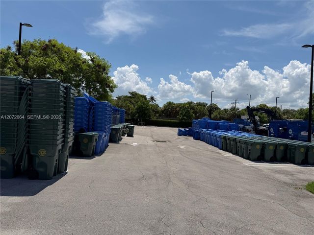 5299 NE 12th Avenue, Oakland Park, FL 33334