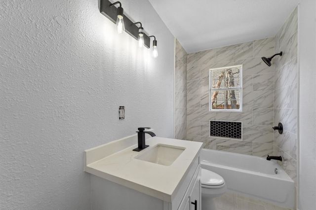 8030 Record Street B, Houston, TX 77028