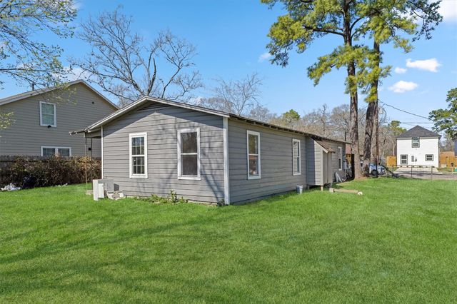 8030 Record Street B, Houston, TX 77028