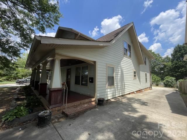 1512 Ivey Drive, Charlotte, NC 28205