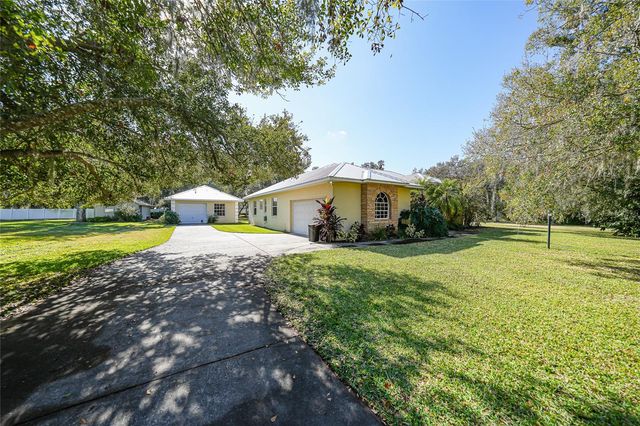 2038 & 2066 NE VOSS OAKS CIRCLE, Arcadia, FL 34266