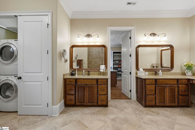 6 Saranac Lane, Simpsonville, SC 29681